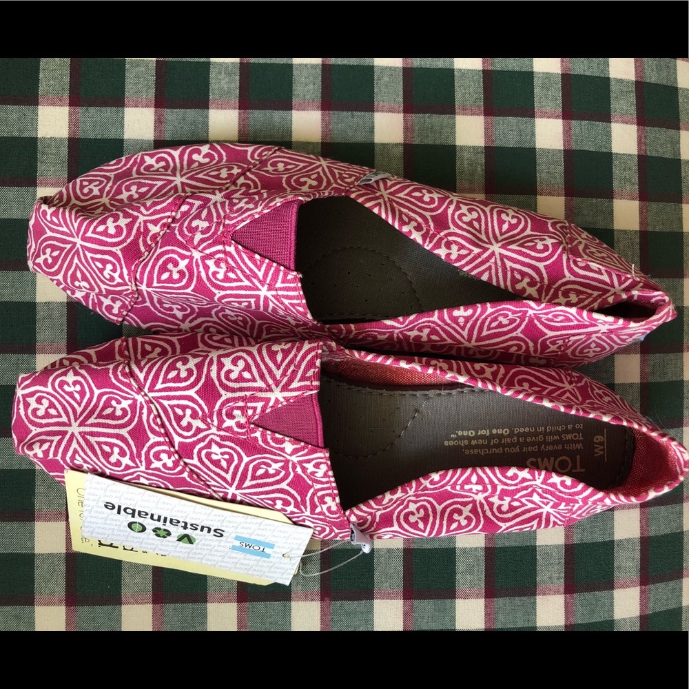 Toms size 9